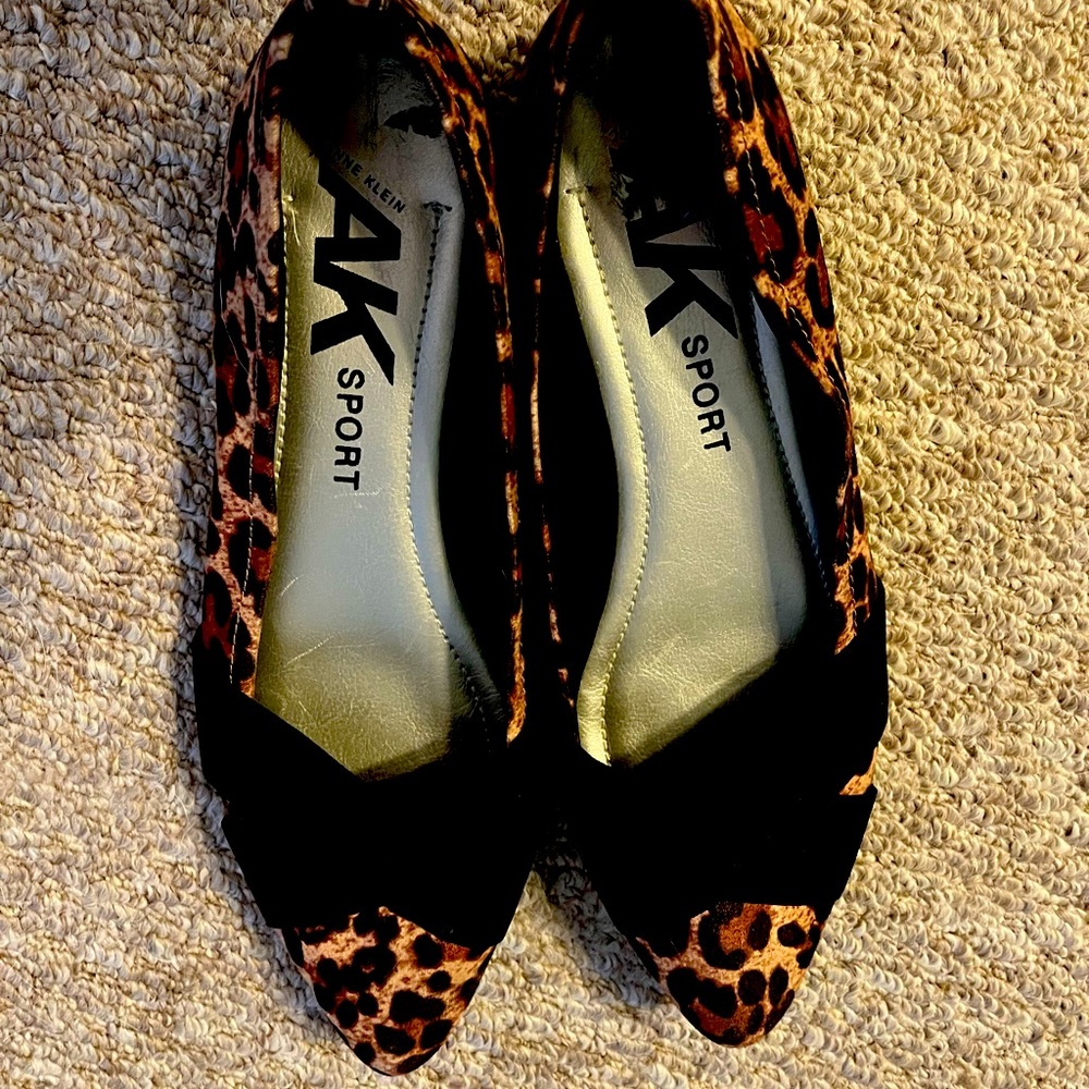 Anne Klein flats size 8.5